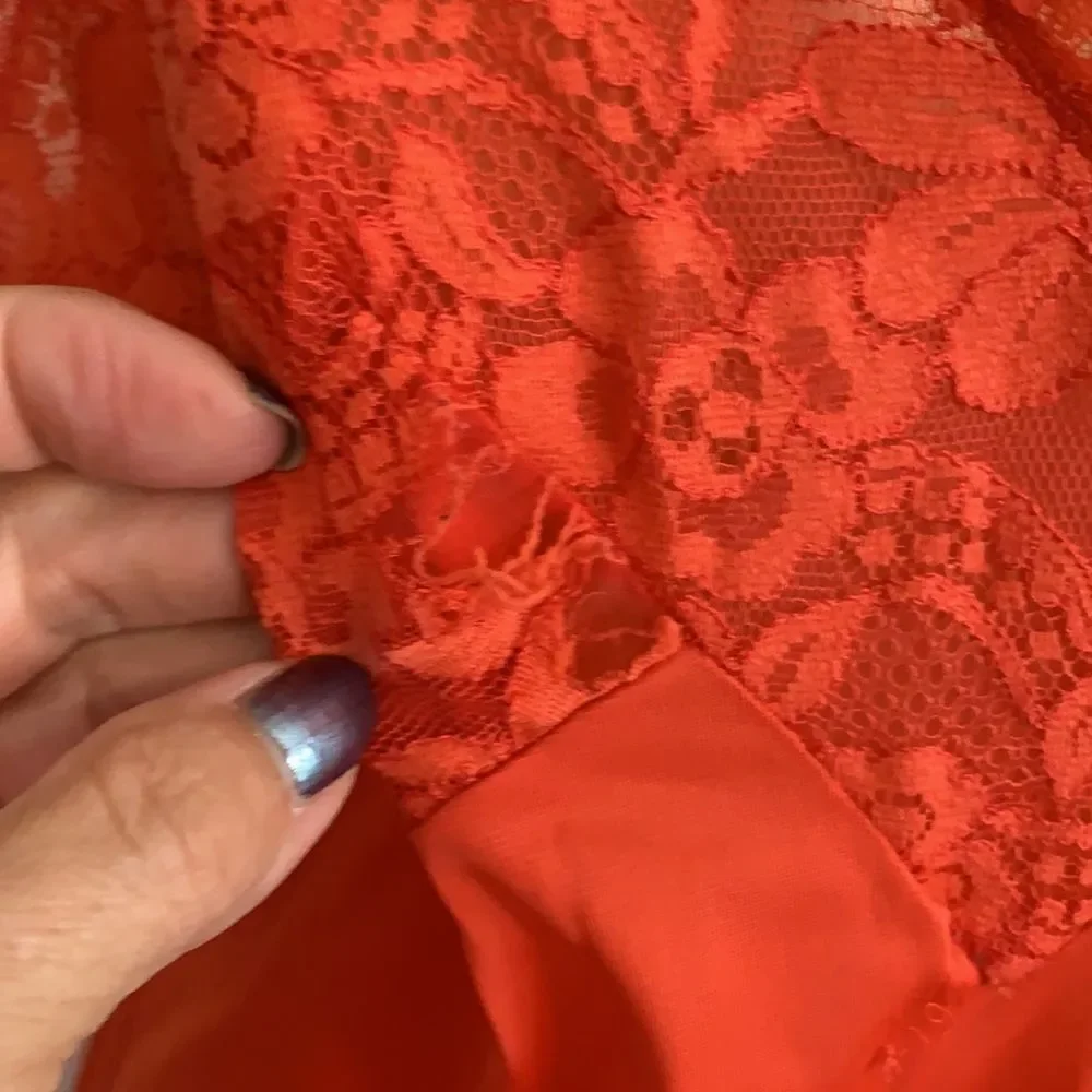 Vintage red nylon full slip with lace bodice - Picture 4 of 9